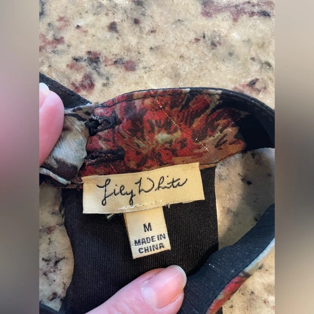 Lily White Floral Halter Top - Picture 6 of 8